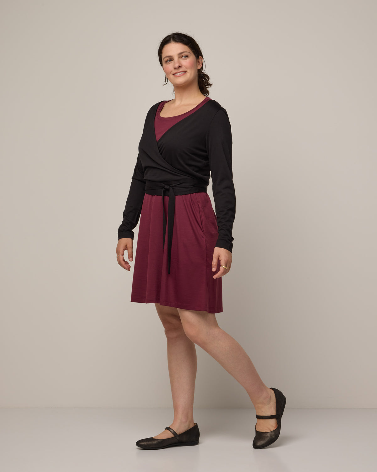 model-spec:Elana is 5'6", wearing a size M
