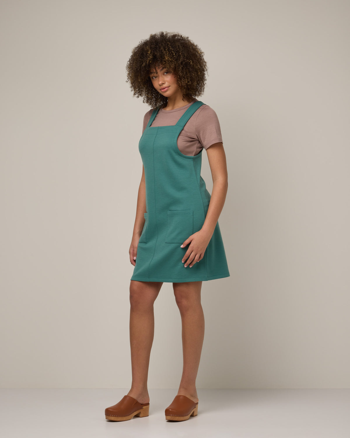 model-spec:Sean is 5'10", wearing a size M