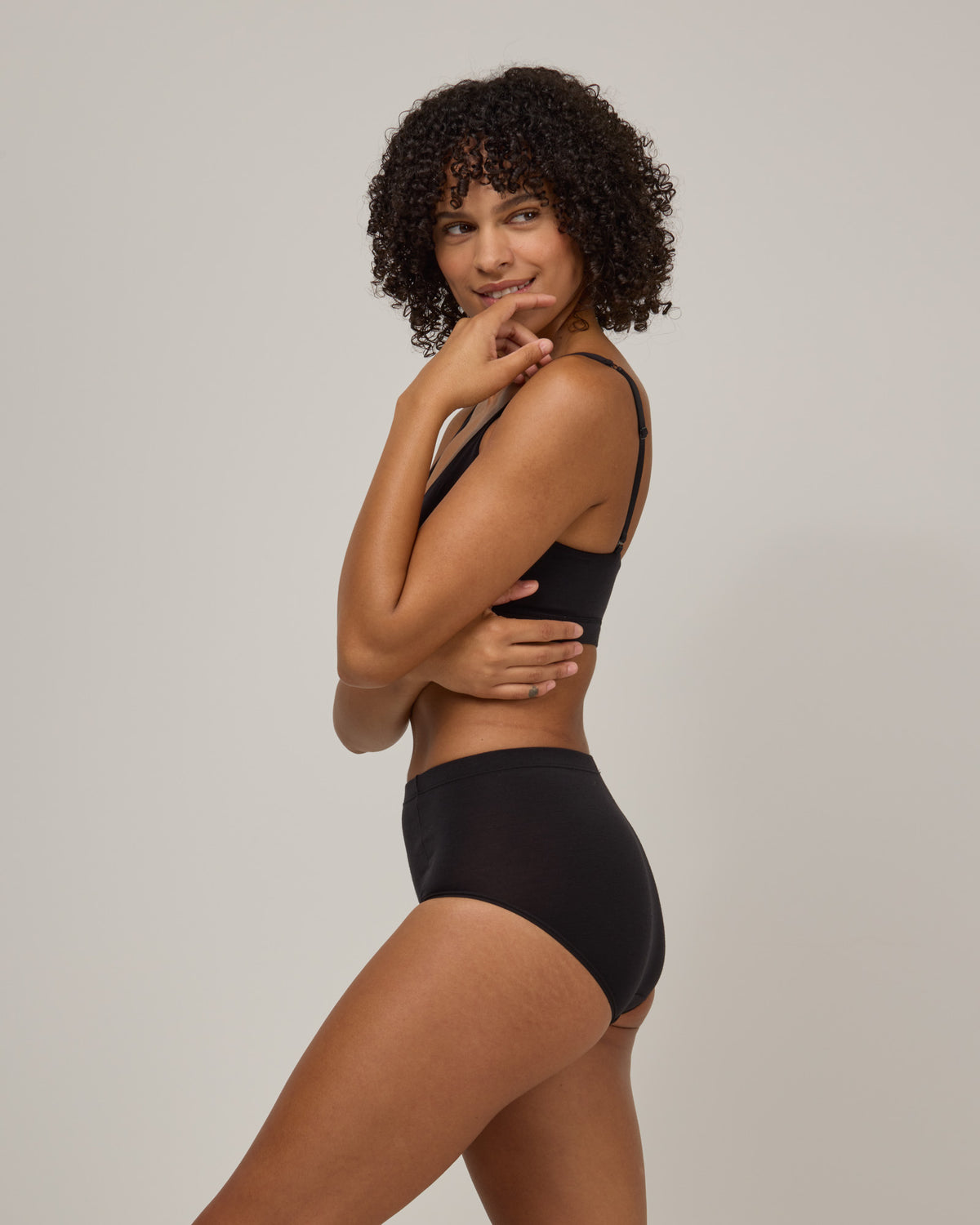 model-spec:Janiah's hips are 36", and she wears a size XS