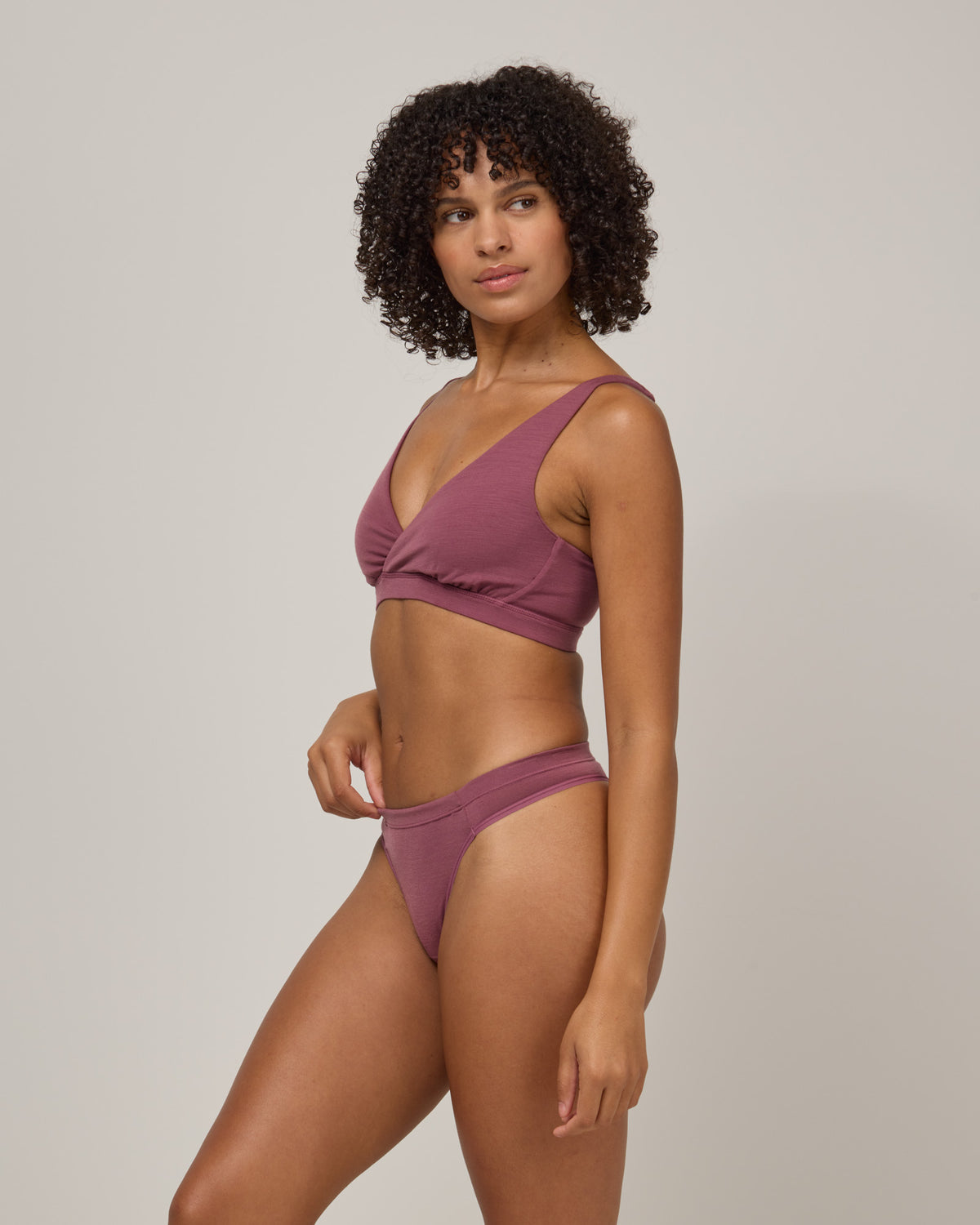 model-spec:Janiah's hips are 36", and she wears a size XS