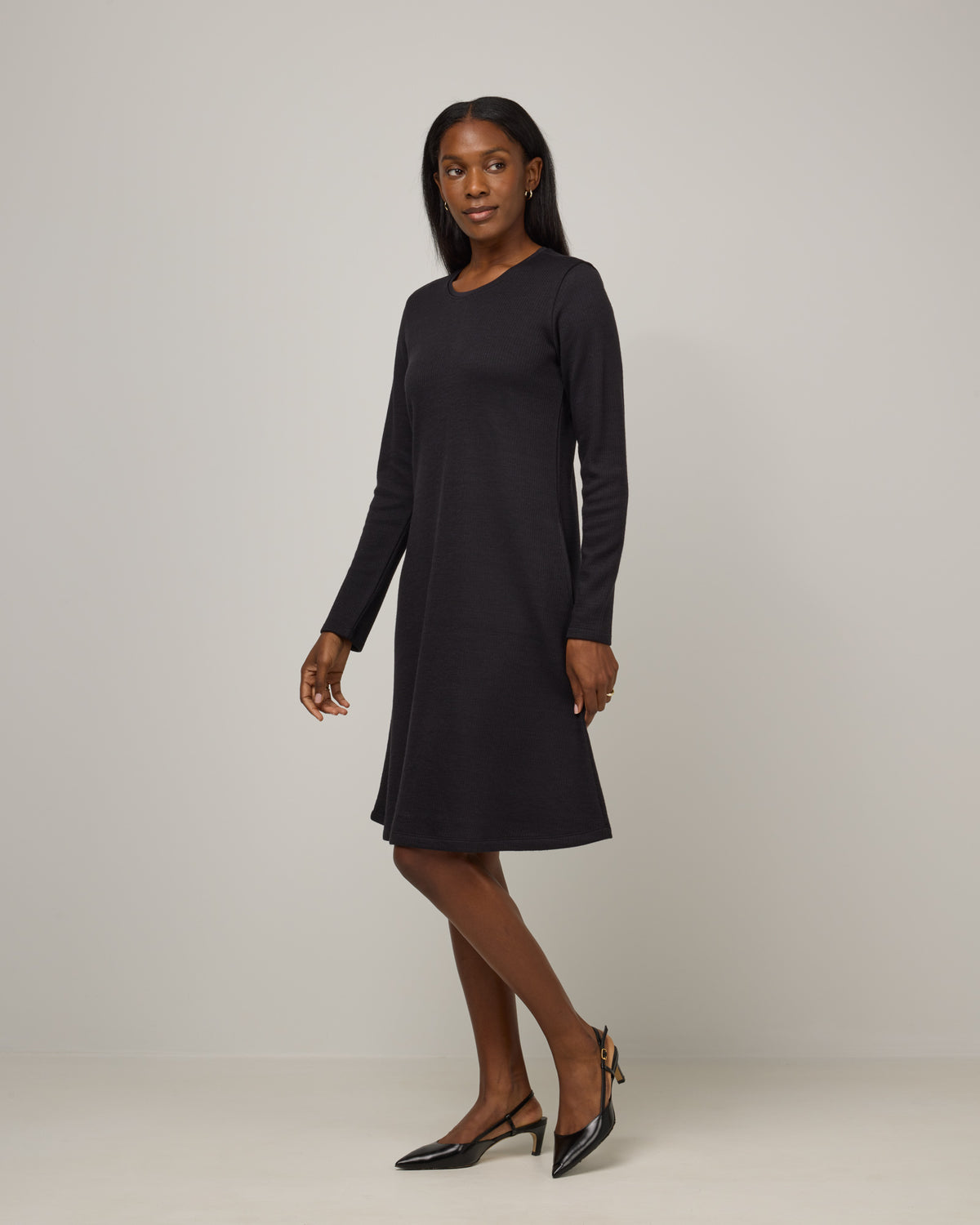 model-spec:Laah is 5'9", wearing a size M