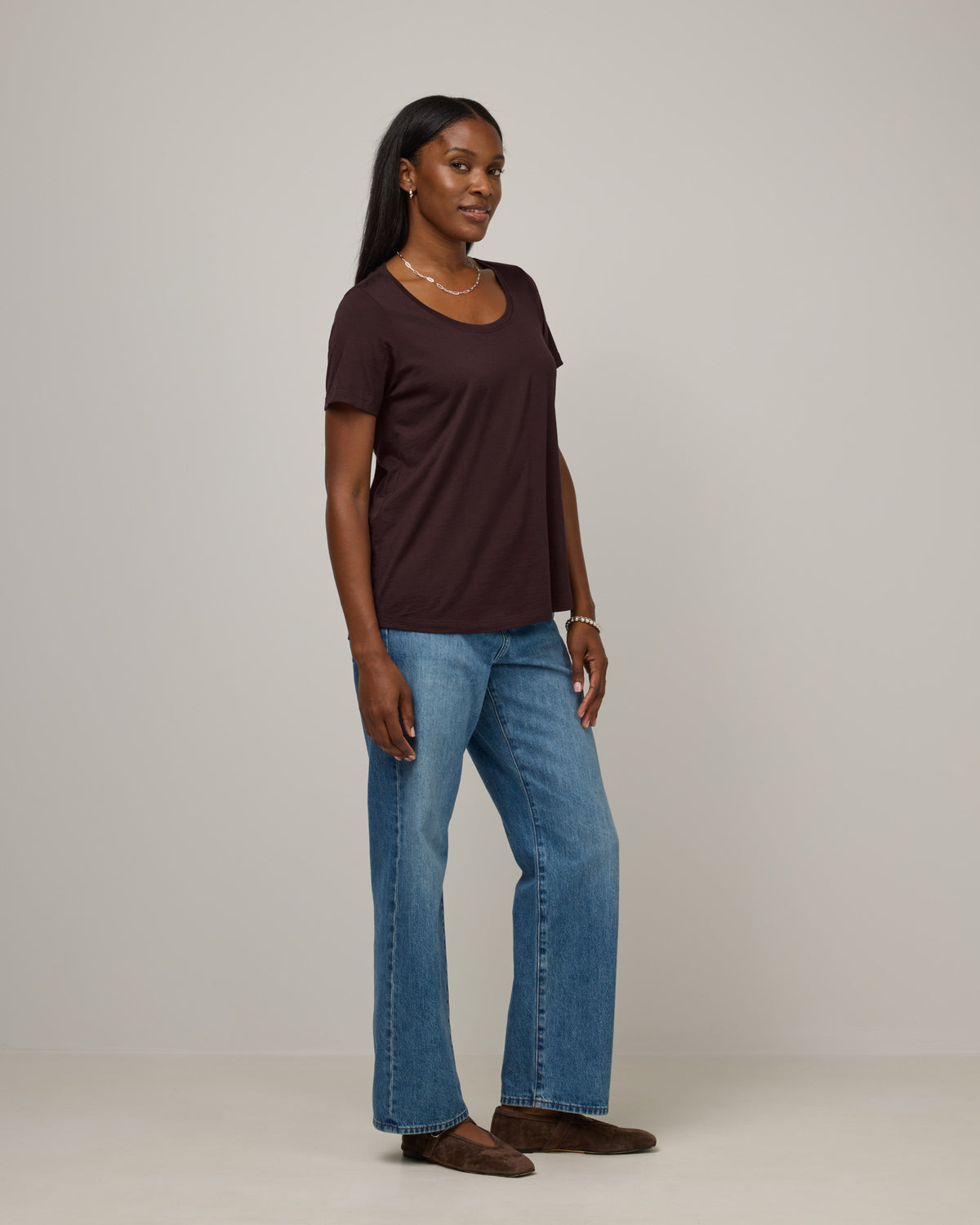 model-spec:Laah is 5'9", wearing a size M