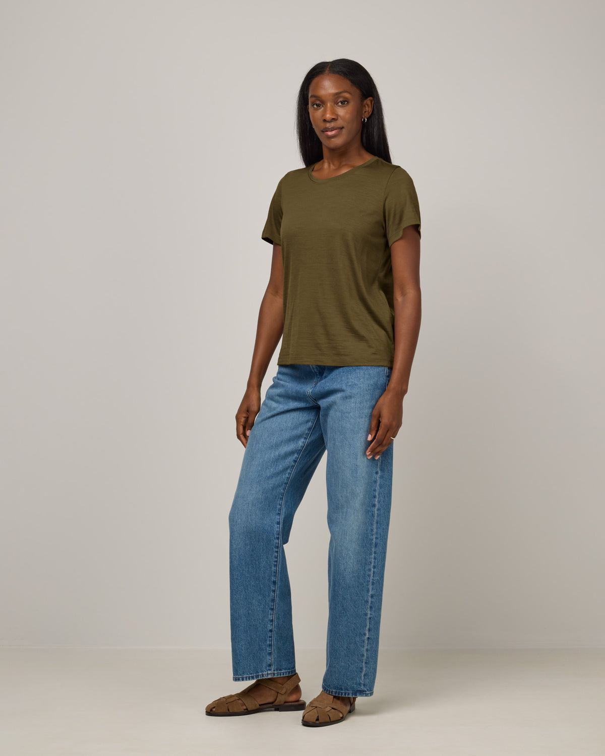 model-spec:Laah is 5'9", wearing a size M