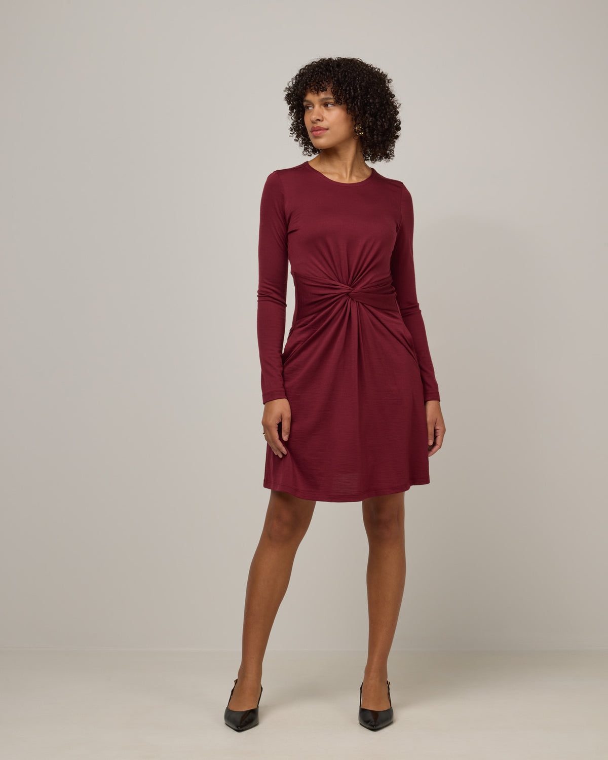 model-spec:Janiah is 5'7", wearing a size XS