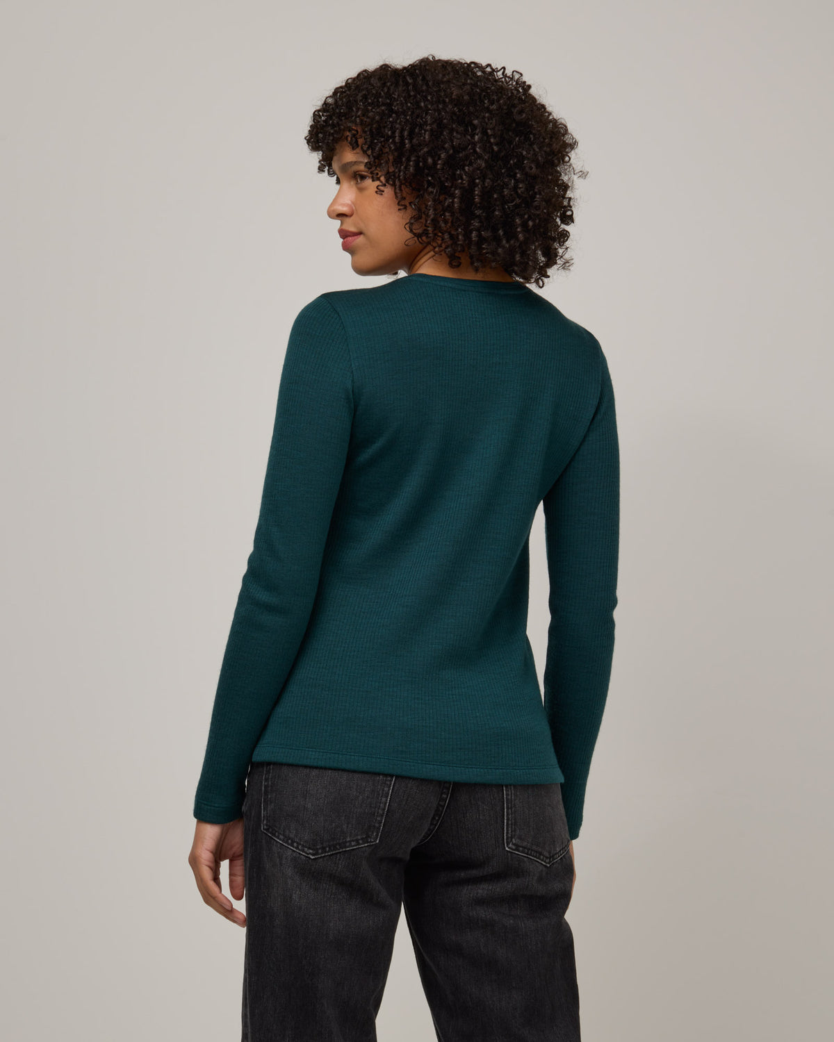 model-spec:Janiah is 5'7", wearing a size XS