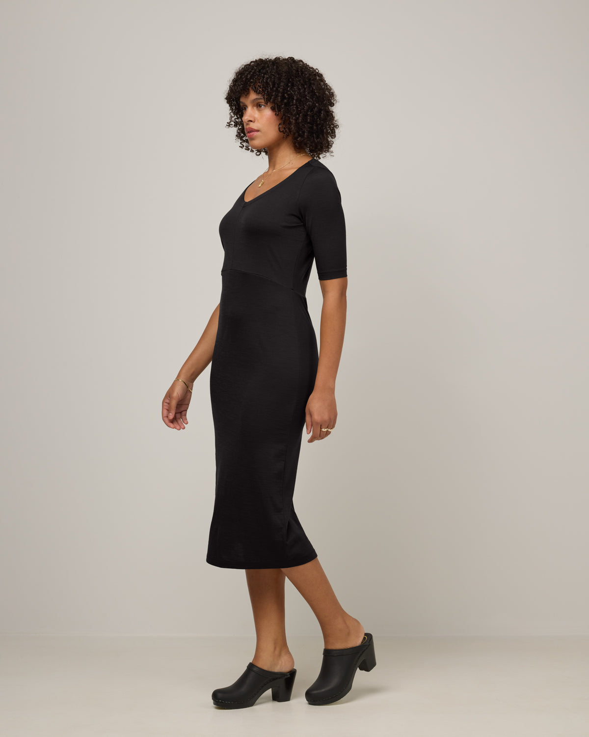 model-spec:Janiah is 5'7", wearing a size XS Regular