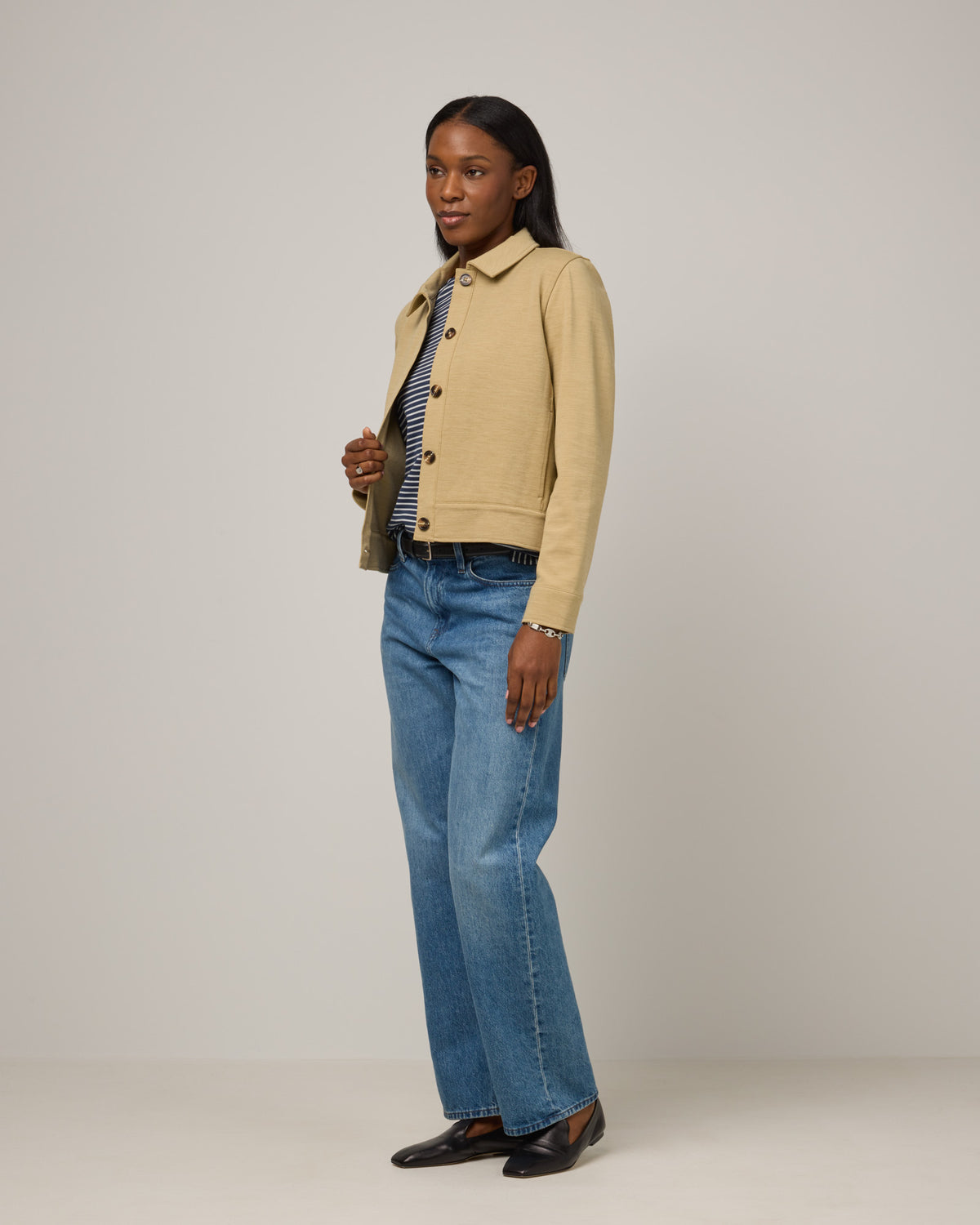 model-spec:Laah is 5'9", wearing a size M