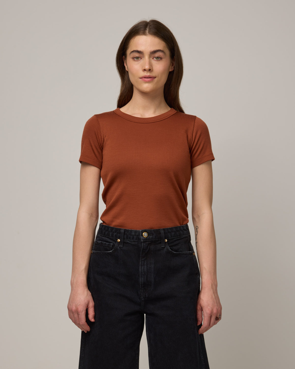 model-spec:Brenna is 5’7.5”, wearing a size XS