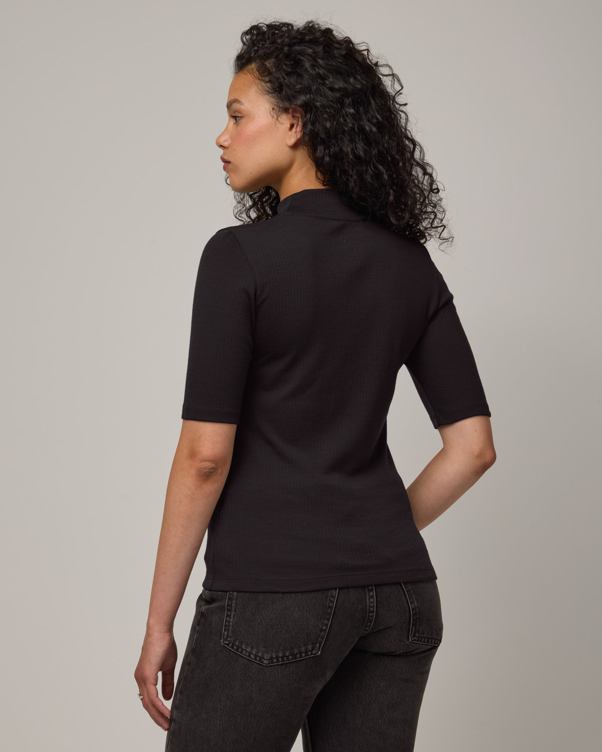 model-spec:Kenzy is is 5’8”, wearing a size S